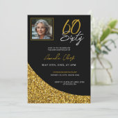Eleganter Black and Gold Glitzer 60. Geburtstag Einladung (Stehend Vorderseite)