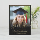 Eleganter Black Gold Foto Script Abschluss Einladung (Stehend Vorderseite)