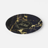 Eleganter Black & Gold Marmor 50. Geburtstag Pappteller (Schrägansicht)
