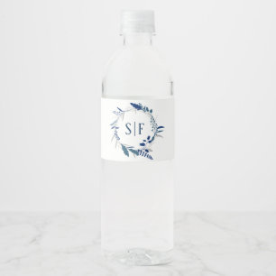 Eleganter blauer Blumenkranz Hochzeit Wasserflaschenetikett