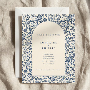 Eleganter blauer und cremefarbener floraler Bogen Save The Date