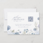 Eleganter Blaustich-Wildblumen-Hochzeits-QR-Code RSVP Karte (Vorderseite)