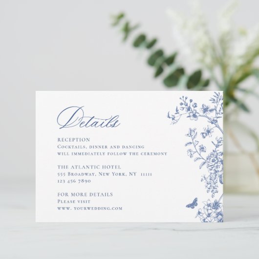 Eleganter Blue French Garden Blumenzettel Begleitkarte (Stehend Vorderseite)