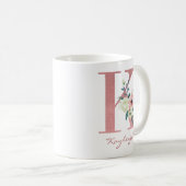 Eleganter Blumenbrief K Pink und Ivory Bouquet Kaffeetasse (VorderseiteRechts)
