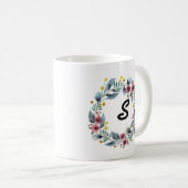 Eleganter Blumenkranz Mit Monogramm Kaffee-Tasse Kaffeetasse (VorderseiteRechts)