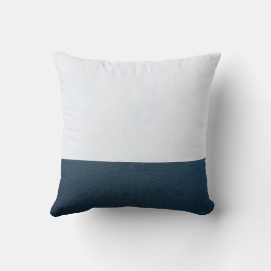 Eleganter Blumenkranz und staubige blaue Blumenkra Kissen (Rückseite)