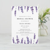 Eleganter Blumenlavender Bridal-Duschladen Einladung (Stehend Vorderseite)