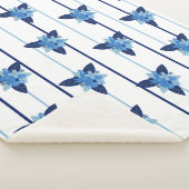 Eleganter Blumenmuster Streifen monochromatisch bl Sherpadecke (3/4)