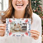 Eleganter Blumenrahmen Weihnachten Zwei Foto<br><div class="desc">Die gerahmte Weihnachtsfotokarte von Ricaso in Rot, Blau und Weiß erweckt den Zauber der Ferien! Personalisieren Sie mit 2 Ihrer Lieblings-Fotos. Machen Sie Ihren Urlaub mit dieser individuell gestaltbaren Fotokarte unvergesslich. Zeigen Sie Ihre Lieblings-Erinnerungen aus dem Jahr und verbreiten Fröhlichkeit zu Lieben weit und breit. Diese vielseitige Karte ist ideal...</div>