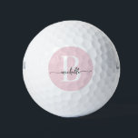 Eleganter Blush Pink Moderner Name für das Monogra Golfball<br><div class="desc">Moderne Girly Elegant, Trendy Blush Pink Monogram Initial Name Feminine Signature Script Golf Balls. Dieses minimalistisch schlichte Farbdesign mit Ihrem Vornamen in einer hübschen Hand geschwaschenen Schwanz Schriftart Typografie (oder Kalligrafie), monogramm Initialvorlage in Weiß und Schwarz auf rot rosa Hintergrund. Einfach zu personalisieren. Grosses personalisiertes Geschenk für Golfliebhaber Geburtstagsparty, Hauswärmung,...</div>