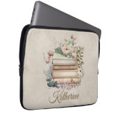 Eleganter Boho-Buchstapel Floral Name Laptopschutzhülle (Vorne Rechts)