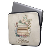 Eleganter Boho-Buchstapel Floral Name Laptopschutzhülle (Vorderseite Links)
