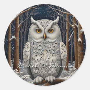 Eleganter Boho-Weißer-Uhu-Wald-Winterwald Runder Aufkleber