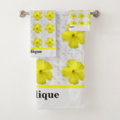 Eleganter botanischer Frühling Personalisiert Badhandtuch Set (Insitu)