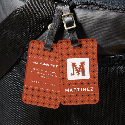 Eleganter brauner Gepäckträger für den Menschen Gepäckanhänger