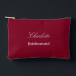 Eleganter Bridesmaid Burgundy Zubehör Pouch Zubehörtasche<br><div class="desc">Elegant Bridesmaid Burgundy Zubehör Pouch, bitte personalisieren Sie den Namen der Brautjungfrau, mit der Online-Personalisierung Vorlage vor der Bestellung. Die Personalisierungsvorlage kann auch leicht verwendet werden, um das Design für andere Hochzeitsgast-Rollen, z. B. Trauzeugin, zu personalisieren, indem der entsprechende Text vor dem Hinzufügen zum Warenkorb entsprechend geändert wird. Wenn Sie...</div>