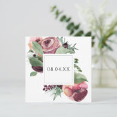 Eleganter Burgund Floral Save The Date (Stehend Vorderseite)