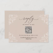 Eleganter Champagne Tan Neutral Wedding QR Code RSVP Karte (Vorne/Hinten)