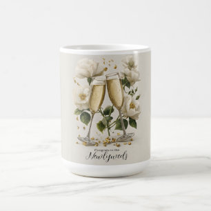 Eleganter Champagner Toast mit weißen Rosen Kaffeetasse