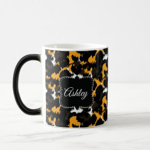 Eleganter Cheetah-Druck-Splash-Spaß-Monogramm-Zoll Verwandlungstasse