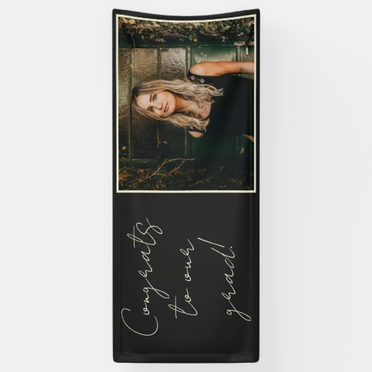 Eleganter Chic Black Foto Glückwunsch zu Our Grad Banner (Vertikal)