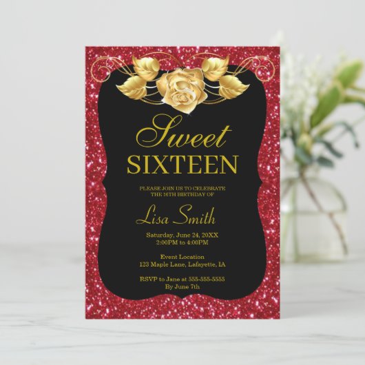 Eleganter Chic Red Glitzer Gold Rose Sweet 16 Einladung (Stehend Vorderseite)