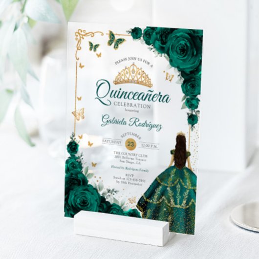 Eleganter Chic Smaragdgrüner Rosen Gold Quinceaner Acryleinladungen