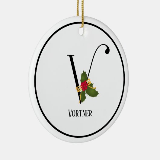 Eleganter Christmas Holly Monogram Letter V Keramik Ornament (Rechts)