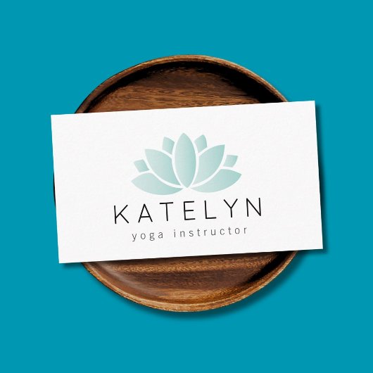 Eleganter Clean Blue Lotus Icon Yoga Instructor Visitenkarte