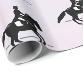 Eleganter Dressurreiter auf einem Aquarellplatz Geschenkpapier (Rolleneckpunkt)