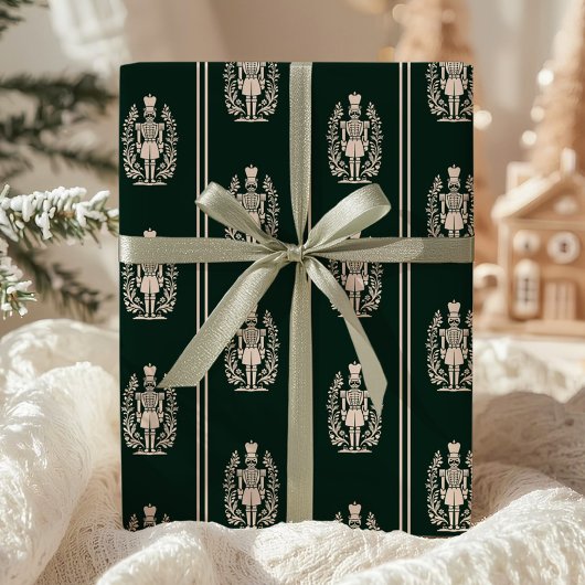 Eleganter dunkelgrüner Nussknacker Geschenkpapier