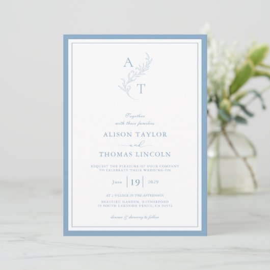 Eleganter Dusty Blue Monogram Wedding Frame Einladung (Stehend Vorderseite)