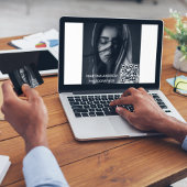 Eleganter, einfacher Foto QR Code Social Media ger Quadratische Visitenkarte