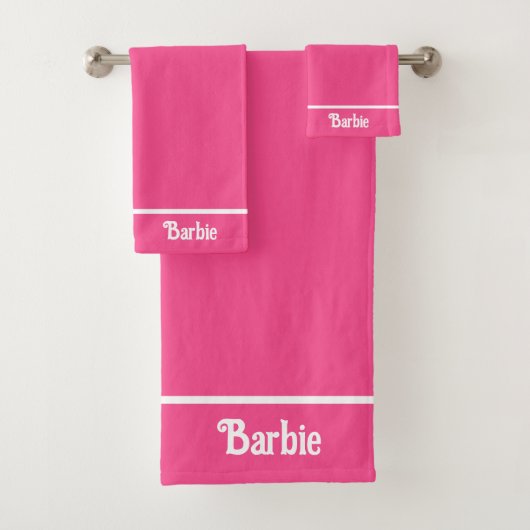 Eleganter einfacher Namenstext auf Neon Pink Badhandtuch Set (Insitu)