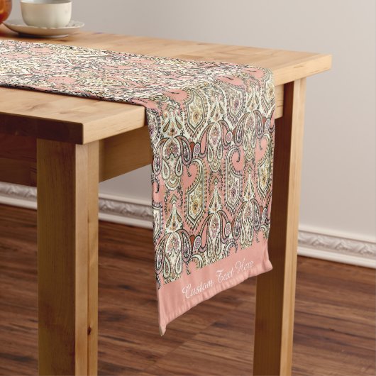Eleganter, exotisch rosa Motiv Personalisierter Na Kurzer Tischläufer (Beispiel)