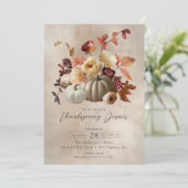 Eleganter Fall Floral & Pumpkins Erntedank Einladung (Stehend Vorderseite)