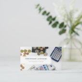 Eleganter Finanzexperte mit weißem Euro-Geld Visitenkarte (Stehend Vorderseite)