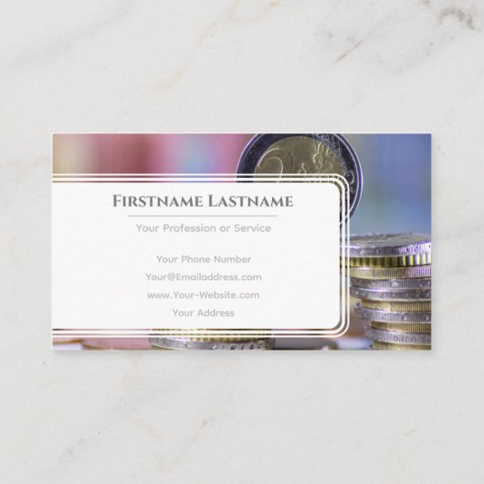 Eleganter Finanzexperte mit weißem Euro-Geld Visitenkarte (Rückseite)