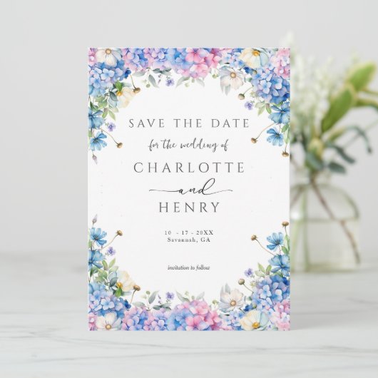 Eleganter floral Hydrangea Moderner Garten Save The Date (Stehend Vorderseite)