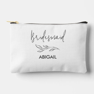 Eleganter floraler Name Bridesmaid Zubehörtasche
