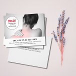 Eleganter Flyer des Massage Therapeuten des Weißen<br><div class="desc">Eleganter Flyer,  Coupon Design Vorlage mit einem beruflichen Studio-Foto. Perfektes Marketing Tool für Ihre Kunden. Dieser Flyer ist vollständig anpassbar,  Sie können Ihre persönlichen Daten einfach hinzufügen. Wenn Sie Hilfe benötigen,  um es anzupassen,  kontaktieren Sie uns bitte. 
Sie können dieses Produkt mit Visitenkarten aus unserem Shop abgleichen.</div>