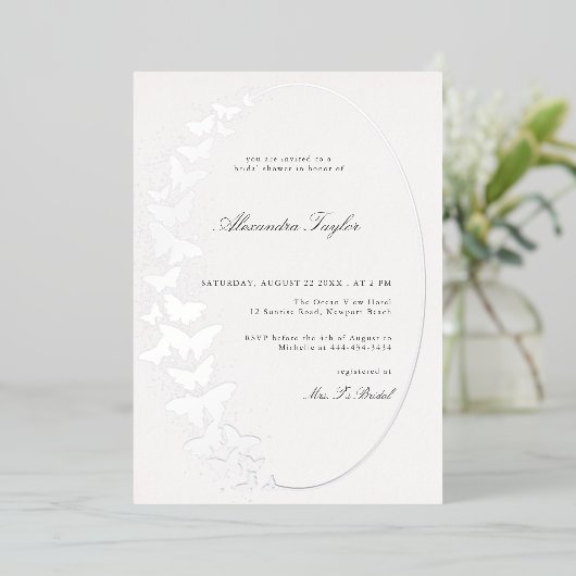 Eleganter formaler klassischer Schmetterling Brida Folieneinladung (Stehend vorne)