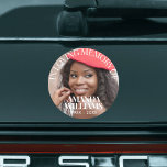 Eleganter Gedächtnischic | Foto für Beerdigung Auto Magnet<br><div class="desc">Custom Elegant Funeral Gefallen Foto Tribute Car Magnet,  ein einfaches,  schicke und moderne Design mit raffinierten Serifen Schriftart,  individuelle Name,  Datum und Fotos. Keine Mindestbestellung.</div>