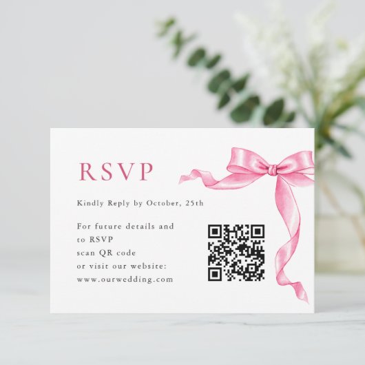 Eleganter Gentle Pink Hand Drawn Bow Wedding QR Co RSVP Karte (Stehend Vorderseite)