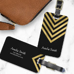 Eleganter, geometrischer Tag für Schwarz und Imita Gepäckanhänger<br><div class="desc">Mit diesem stilvollen, schwarzen Gepäckanhänger mit einem eleganten Imitat in goldenem geometrischem Design. Personalisieren Sie dieses Tag mit Ihren Informationen und für weitere Optionen, wie zum Beispiel den Schriftart zu ändern und seine Größe klicken Sie auf die Schaltfläche "Anpassen". *Bitte beachten Sie, dass das Zazzle-Wasserzeichen, das in der Zoomvorschau angezeigt...</div>