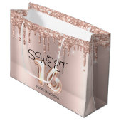 Eleganter Glitzer Rose Gold Tropfen Sweet 16 Große Geschenktüte (Vorderseite Schrägansicht)