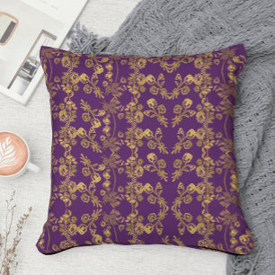 Eleganter Gold Damask wirbeln auf lila Kissen