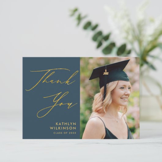 Eleganter Gold Script Dusty Blue Simple Abschluss Dankeskarte (Stehend Vorderseite)