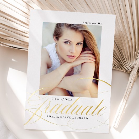 Eleganter Gold Script Foto Abschluss Folieneinladung