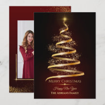 Eleganter goldener Weihnachtsbaum mit hellem Licht